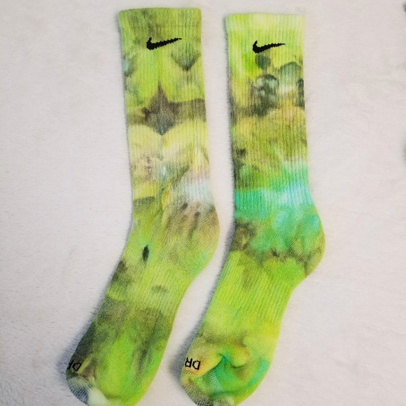 Nike Socks Green Tie Dye - Picture 5 of 6